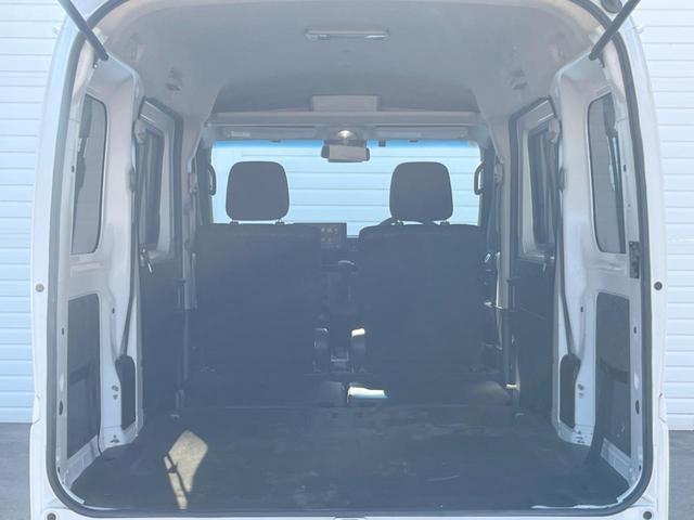 ハイゼットカーゴ クルーズ バックカメラ 衝突被害軽減システム スマートキー LEDヘッド ビルトインETC オートライト デュアルエアコン Bluetooth フルセグ LEDフォグ(10枚目)