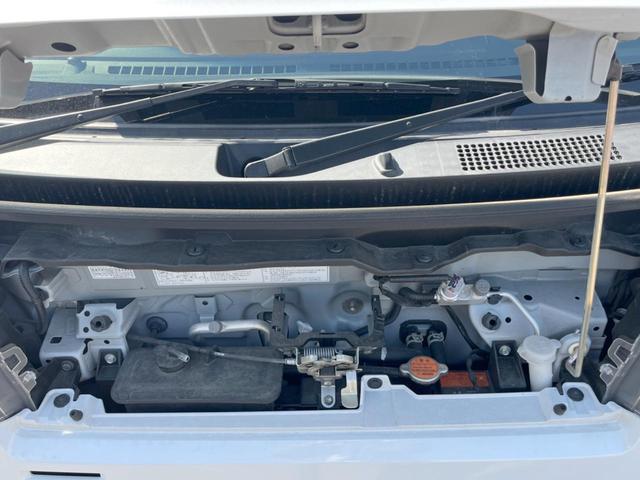 ハイゼットカーゴ クルーズ バックカメラ 衝突被害軽減システム スマートキー LEDヘッド ビルトインETC オートライト デュアルエアコン Bluetooth フルセグ LEDフォグ(18枚目)