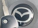 【キーレス】少し離れた場所からでもボタン一つでドアの開錠・施錠ができるのでとっても便利!ドアの鍵穴周りに傷をつけることもありません♪