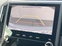 【バックカメラ】駐車時に後方がリアルタイム映像で確認できます。大型商業施設や立体駐車場での駐車時や、夜間のバック時に大活躍！運転スキルに関わらず、今や必須となった装備のひとつです