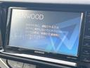 アクア S SDナビ バックカメラ 衝突被害軽減システム 禁煙車 コーナーセンサー スマートキー ETC 車線逸脱警報 オートエアコン CD DVD再生 地デジ 中古車画像_4