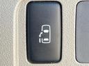 【パワースライドドア】スマートキーや運転席のスイッチでスライドドアの開閉が可能♪電動だから力を入れてドアを開ける必要が無く、小さいお子様でも、重い荷物を持っている時もラクに開け閉めできます♪
