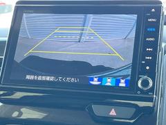 【バックカメラ】駐車時に後方がリアルタイム映像で確認できます。大型商業施設や立体駐車場での駐車時や、夜間のバック時に大活躍！運転スキルに関わらず、今や必須となった装備のひとつです！ 5