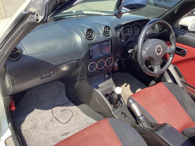 コペン ２ｎｄアニバーサリーエディション　５速マニュアル　リモコンキー　パワーウィンドウ　パワーステアリング　衝突安全ボディ　シートヒーター　ＡＢＳ　エアバック　ダブルエアバッグ　ＡＡＣ　レカロシート　ＥＴＣ（18枚目）