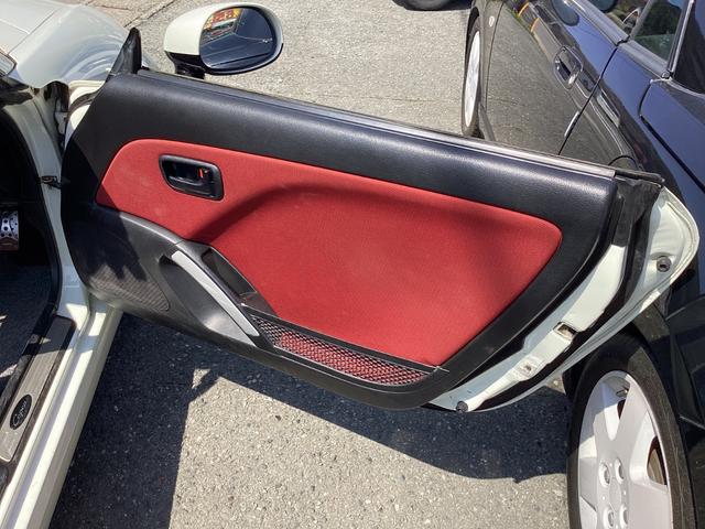 コペン ２ｎｄアニバーサリーエディション　５速マニュアル　リモコンキー　パワーウィンドウ　パワーステアリング　衝突安全ボディ　シートヒーター　ＡＢＳ　エアバック　ダブルエアバッグ　ＡＡＣ　レカロシート　ＥＴＣ（23枚目）