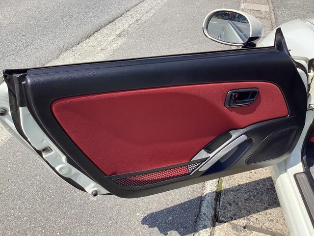 コペン ２ｎｄアニバーサリーエディション　５速マニュアル　リモコンキー　パワーウィンドウ　パワーステアリング　衝突安全ボディ　シートヒーター　ＡＢＳ　エアバック　ダブルエアバッグ　ＡＡＣ　レカロシート　ＥＴＣ（24枚目）