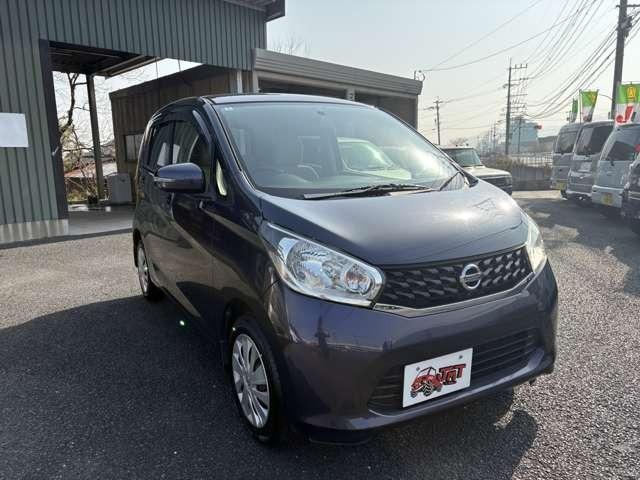 デイズ Ｘ　ナビ　フルセグＴＶ　アラウンドビューモニター　アイドリングＳ　ＥＴＣ　スマートキー　Ｐスタート（3枚目）