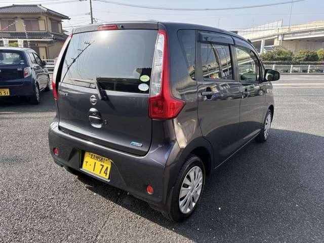 デイズ Ｘ　ナビ　フルセグＴＶ　アラウンドビューモニター　アイドリングＳ　ＥＴＣ　スマートキー　Ｐスタート（5枚目）