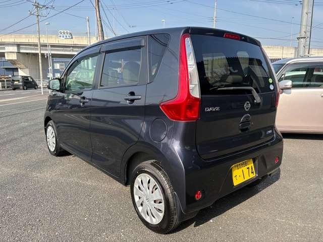 デイズ Ｘ　ナビ　フルセグＴＶ　アラウンドビューモニター　アイドリングＳ　ＥＴＣ　スマートキー　Ｐスタート（7枚目）