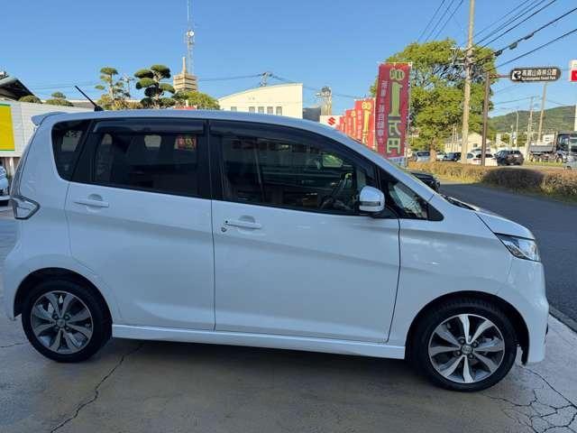 デイズ ハイウェイスター　Ｇ　ナビＴＶ　Ｂｌｕｅｔｏｏｔｈ　アランドビューモニター　ディスチャージライト　オートエアコン　純正アルミ　アイドリングストップ（19枚目）