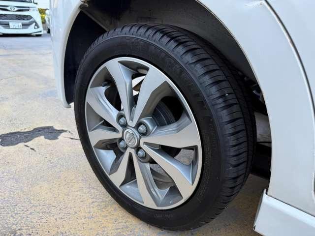 デイズ ハイウェイスター　Ｇ　ナビＴＶ　Ｂｌｕｅｔｏｏｔｈ　アランドビューモニター　ディスチャージライト　オートエアコン　純正アルミ　アイドリングストップ（21枚目）