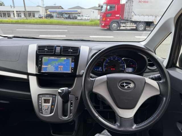 ステラ カスタムＲ　禁煙車　ナビＴＶ　Ｂモニター　ディスチャージライト　フォグランプ　プッシュスタート　スマートキー　エコアイドル　純正アルミ（10枚目）