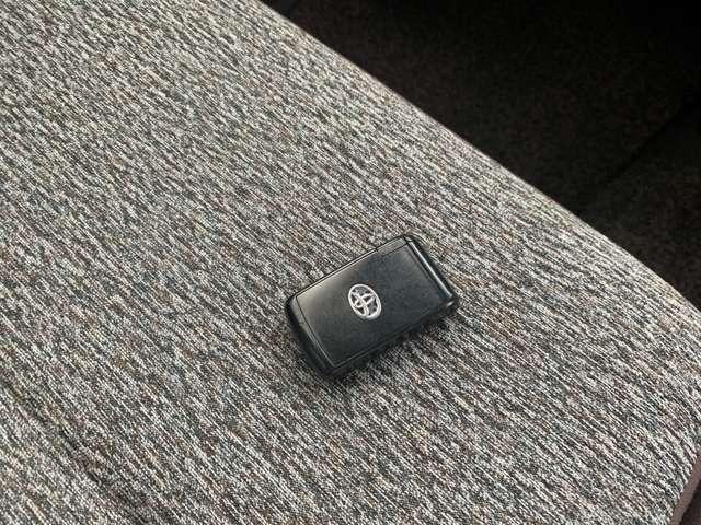 パッソ Ｘ　クツロギ　純正ナビＴＶ　ビルトインＥＴＣ　スマートキー（15枚目）