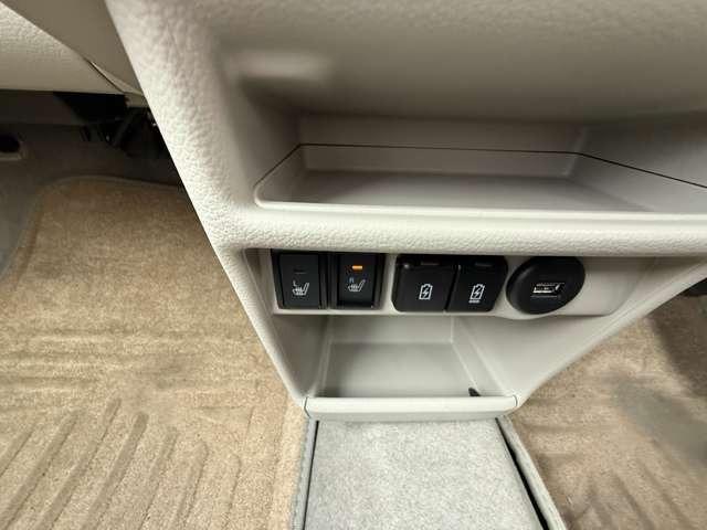 アルトラパンＬＣ Ｘ　ワンオーナー禁煙車　ディスプレイオーディ　Ｂモニター　Ｂｌｕｅｔｏｏｔｈ付　シートヒーター　アイドリングストップ　衝突軽減ブレーキ　スマートキー　プッシュスター　ト　ＬＥＤヘッドライト（16枚目）