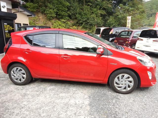 アクア S ハイブリッド 中期型 スマートキー TVナビ バックカメラ ETC車載器 DVD再生 CD再生 Bluetooth接続 アイドリングストップ プッシュスタート オートライト(9枚目)