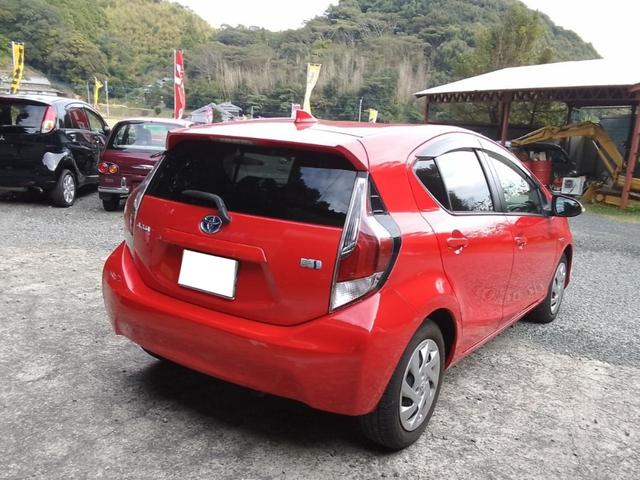 アクア S ハイブリッド 中期型 スマートキー TVナビ バックカメラ ETC車載器 DVD再生 CD再生 Bluetooth接続 アイドリングストップ プッシュスタート オートライト(10枚目)