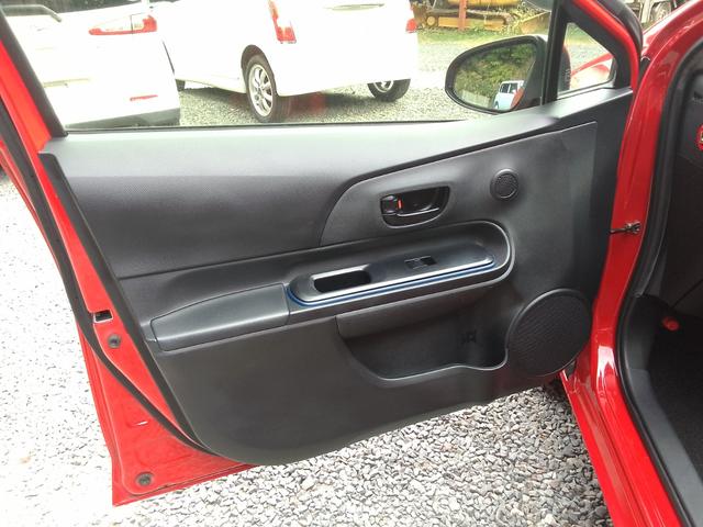 アクア S ハイブリッド 中期型 スマートキー TVナビ バックカメラ ETC車載器 DVD再生 CD再生 Bluetooth接続 アイドリングストップ プッシュスタート オートライト(39枚目)