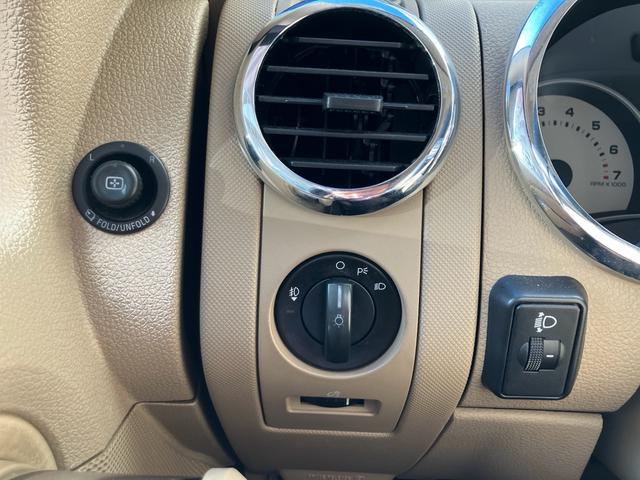 エクスプローラースポーツトラック XLT ナビテレビ バックカメラ サイドカメラ ETC キーレス 新品アルミホイール レザーシート(35枚目)