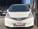 フィット Ｇ・１０ｔｈアニバーサリー　ワンオーナー車　バックカメラ　ＥＴＣ　スマートキー　セキュリティー　エアコンパワステ　パワーウインド　ＡＢＳ　運転席助手席エアバック（2枚目）