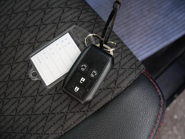 スペーシアカスタム ハイブリッドＸＳ　両側電動スライドドア　ＣＤ　オートエアコン　シートヒーター　トラクションコントロール　純正１５インチアルミホイール　ＬＥＤヘッドライト　アイドリングストップ　スマートキー　プッシュスタート（19枚目）