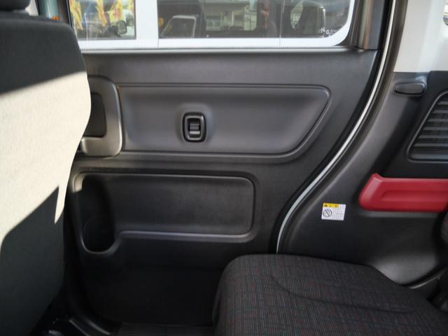 スペーシア ハイブリッドＸ　両側電動スライドドア　スマートキー　プッシュスタート　アイドリングストップ　ナビ　フルセグ　シートヒーター　パーキングセンサー　ブレーキサポート（15枚目）