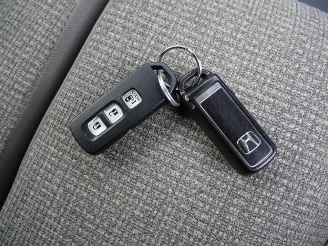 Ｎ－ＢＯＸ Ｇ・Ｌホンダセンシング　ナビ　バックモニター　フルセグ　左側電動スライドドア　オートエアコン　ＥＴＣ　トラクションコントロール　電動格納ミラー　シートヒーター（9枚目）