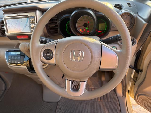 Ｎ－ＢＯＸ Ｇ・Ｌパッケージ　ドライブレコーダー　バックカメラ　両側スライド・片側電動　ナビ　ＴＶ　スマートキー　アイドリングストップ　電動格納ミラー　ベンチシート　ＣＶＴ　盗難防止システム　ＡＢＳ　ＥＳＣ　ＣＤ　ＤＶＤ再生（3枚目）