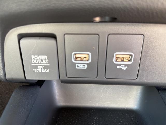 フィット ｅ：ＨＥＶクロスター　バックカメラ　ナビ　ＴＶ　クリアランスソナー　オートクルーズコントロール　レーンアシスト　衝突被害軽減システム　アルミホイール　オートライト　ＬＥＤヘッドランプ　ヘッドライトウォッシャー　スマートキー（7枚目）