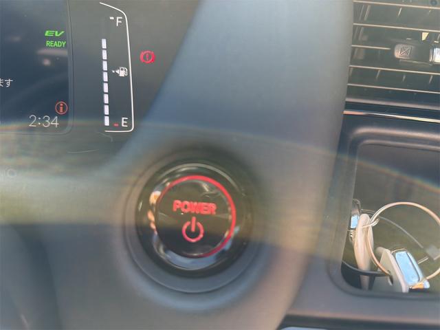 フィット ｅ：ＨＥＶクロスター　バックカメラ　ナビ　ＴＶ　クリアランスソナー　オートクルーズコントロール　レーンアシスト　衝突被害軽減システム　アルミホイール　オートライト　ＬＥＤヘッドランプ　ヘッドライトウォッシャー　スマートキー（10枚目）