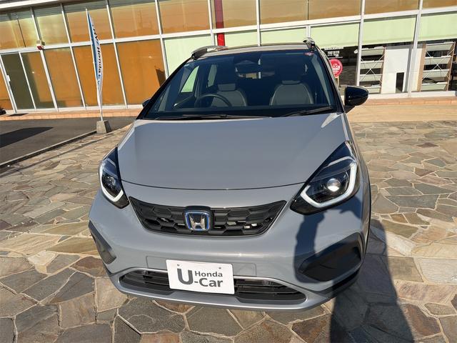 フィット ｅ：ＨＥＶクロスター　バックカメラ　ナビ　ＴＶ　クリアランスソナー　オートクルーズコントロール　レーンアシスト　衝突被害軽減システム　アルミホイール　オートライト　ＬＥＤヘッドランプ　ヘッドライトウォッシャー　スマートキー（12枚目）