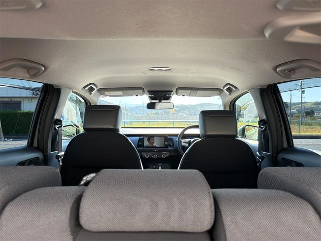 フィット ｅ：ＨＥＶクロスター　バックカメラ　ナビ　ＴＶ　クリアランスソナー　オートクルーズコントロール　レーンアシスト　衝突被害軽減システム　アルミホイール　オートライト　ＬＥＤヘッドランプ　ヘッドライトウォッシャー　スマートキー（21枚目）