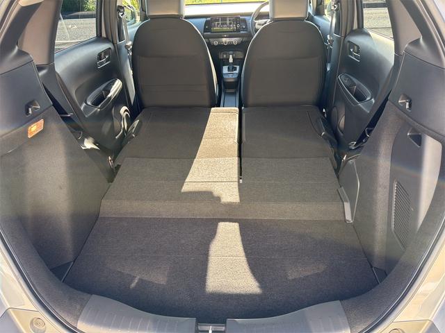 フィット ｅ：ＨＥＶクロスター　バックカメラ　ナビ　ＴＶ　クリアランスソナー　オートクルーズコントロール　レーンアシスト　衝突被害軽減システム　アルミホイール　オートライト　ＬＥＤヘッドランプ　ヘッドライトウォッシャー　スマートキー（22枚目）