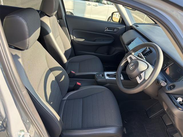 フィット ｅ：ＨＥＶクロスター　バックカメラ　ナビ　ＴＶ　クリアランスソナー　オートクルーズコントロール　レーンアシスト　衝突被害軽減システム　アルミホイール　オートライト　ＬＥＤヘッドランプ　ヘッドライトウォッシャー　スマートキー（31枚目）