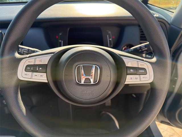 フィット ｅ：ＨＥＶクロスター　バックカメラ　ナビ　ＴＶ　クリアランスソナー　オートクルーズコントロール　レーンアシスト　衝突被害軽減システム　アルミホイール　オートライト　ＬＥＤヘッドランプ　ヘッドライトウォッシャー　スマートキー（32枚目）