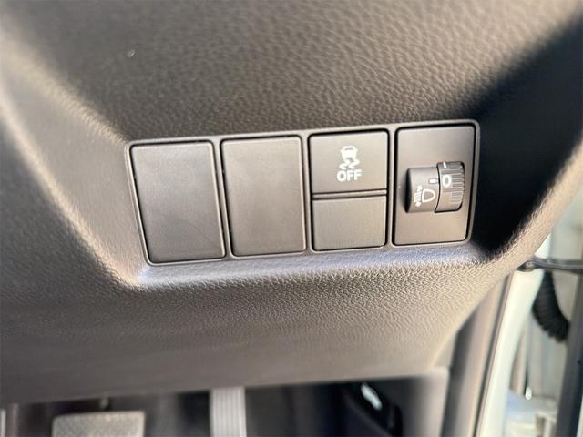 フィット ホーム　バックカメラ　ナビ　ＴＶ　クリアランスソナー　オートクルーズコントロール　レーンアシスト　衝突被害軽減システム　オートライト　ＬＥＤヘッドランプ　スマートキー　電動格納ミラー　ＣＶＴ　盗難防止システム（8枚目）