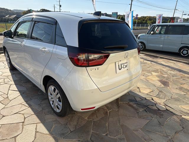 フィット ホーム　バックカメラ　ナビ　ＴＶ　クリアランスソナー　オートクルーズコントロール　レーンアシスト　衝突被害軽減システム　オートライト　ＬＥＤヘッドランプ　スマートキー　電動格納ミラー　ＣＶＴ　盗難防止システム（18枚目）