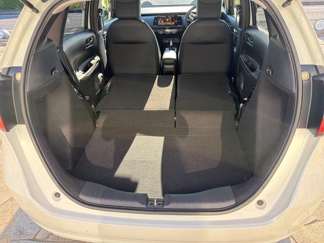 フィット ホーム　バックカメラ　ナビ　ＴＶ　クリアランスソナー　オートクルーズコントロール　レーンアシスト　衝突被害軽減システム　オートライト　ＬＥＤヘッドランプ　スマートキー　電動格納ミラー　ＣＶＴ　盗難防止システム（22枚目）