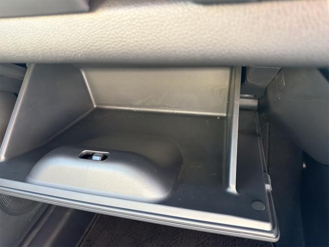 フィット ホーム　バックカメラ　ナビ　ＴＶ　クリアランスソナー　オートクルーズコントロール　レーンアシスト　衝突被害軽減システム　オートライト　ＬＥＤヘッドランプ　スマートキー　電動格納ミラー　ＣＶＴ　盗難防止システム（31枚目）