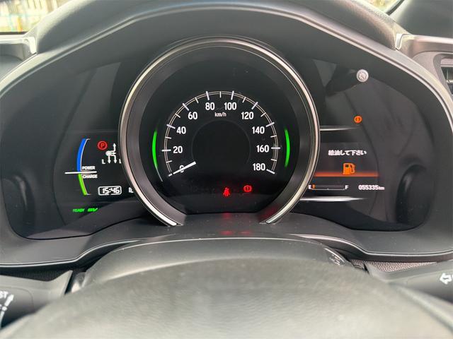 フィットハイブリッド Sパッケージ ハイブリッド バックカメラ ナビ TV オートクルーズコントロール 衝突被害軽減システム LEDヘッドランプ スマートキー アイドリングストップ 電動格納ミラー AT 盗難防止システム 衝突安全ボディ(31枚目)