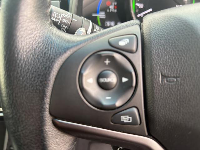 フィットハイブリッド Sパッケージ ハイブリッド バックカメラ ナビ TV オートクルーズコントロール 衝突被害軽減システム LEDヘッドランプ スマートキー アイドリングストップ 電動格納ミラー AT 盗難防止システム 衝突安全ボディ(32枚目)