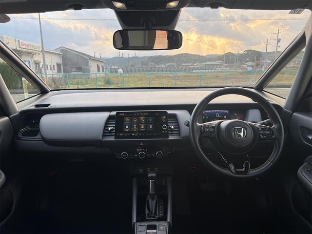 フィット ＲＳ　バックカメラ　ナビ　ＴＶ　クリアランスソナー　オートクルーズコントロール　レーンアシスト　衝突被害軽減システム　アルミホイール　オートライト　ＬＥＤヘッドランプ　スマートキー　電動格納ミラー　ＣＶＴ（2枚目）