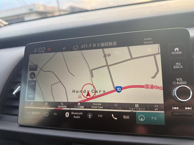 フィット ＲＳ　バックカメラ　ナビ　ＴＶ　クリアランスソナー　オートクルーズコントロール　レーンアシスト　衝突被害軽減システム　アルミホイール　オートライト　ＬＥＤヘッドランプ　スマートキー　電動格納ミラー　ＣＶＴ（4枚目）