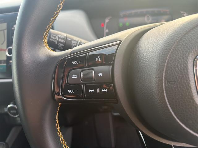 フィット ＲＳ　バックカメラ　ナビ　ＴＶ　クリアランスソナー　オートクルーズコントロール　レーンアシスト　衝突被害軽減システム　アルミホイール　オートライト　ＬＥＤヘッドランプ　スマートキー　電動格納ミラー　ＣＶＴ（9枚目）