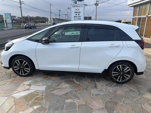 フィット ＲＳ　バックカメラ　ナビ　ＴＶ　クリアランスソナー　オートクルーズコントロール　レーンアシスト　衝突被害軽減システム　アルミホイール　オートライト　ＬＥＤヘッドランプ　スマートキー　電動格納ミラー　ＣＶＴ（14枚目）