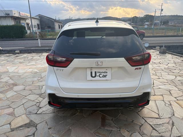 フィット ＲＳ　バックカメラ　ナビ　ＴＶ　クリアランスソナー　オートクルーズコントロール　レーンアシスト　衝突被害軽減システム　アルミホイール　オートライト　ＬＥＤヘッドランプ　スマートキー　電動格納ミラー　ＣＶＴ（16枚目）