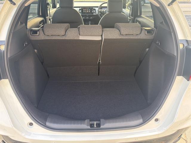 フィット ＲＳ　バックカメラ　ナビ　ＴＶ　クリアランスソナー　オートクルーズコントロール　レーンアシスト　衝突被害軽減システム　アルミホイール　オートライト　ＬＥＤヘッドランプ　スマートキー　電動格納ミラー　ＣＶＴ（18枚目）