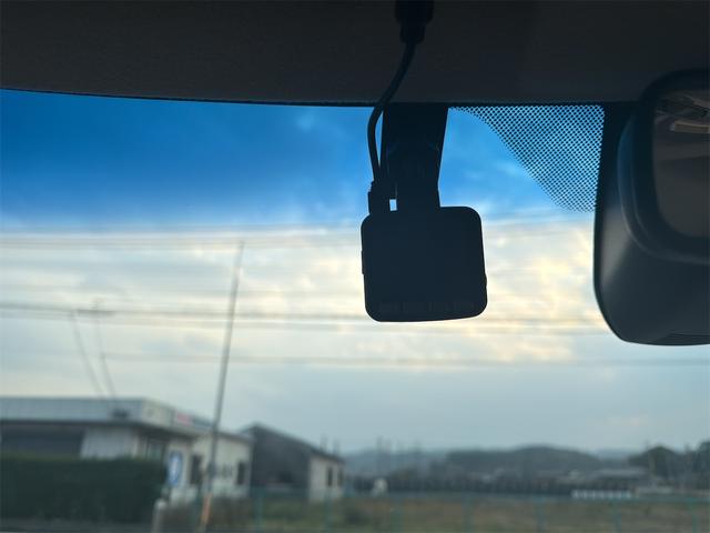 N-ONE G・Aパッケージ ドライブレコーダー ナビ TV 衝突被害軽減システム オートライト HID スマートキー アイドリングストップ 電動格納ミラー ベンチシート CVT 盗難防止システム ABS ESC CD DVD再生(10枚目)