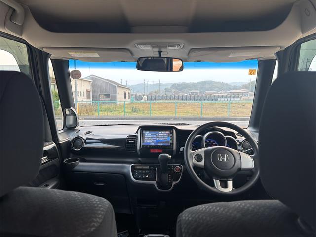 N-BOXカスタム G・Lパッケージ バックカメラ 両側スライド・片側電動 ナビ TV HID スマートキー アイドリングストップ 電動格納ミラー ベンチシート CVT 盗難防止システム ABS ESC CD DVD再生 USB(2枚目)