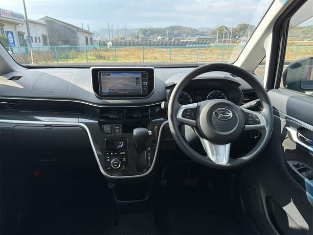 ムーヴ カスタム　Ｘリミテッド　ＳＡＩＩＩ　バックカメラ　ナビ　ＴＶ　衝突被害軽減システム　オートマチックハイビーム　オートライト　ＬＥＤヘッドランプ　スマートキー　アイドリングストップ　電動格納ミラー　シートヒーター　ベンチシート　ＣＶＴ（2枚目）