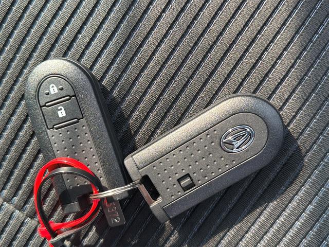 ムーヴ カスタム　Ｘリミテッド　ＳＡＩＩＩ　バックカメラ　ナビ　ＴＶ　衝突被害軽減システム　オートマチックハイビーム　オートライト　ＬＥＤヘッドランプ　スマートキー　アイドリングストップ　電動格納ミラー　シートヒーター　ベンチシート　ＣＶＴ（24枚目）